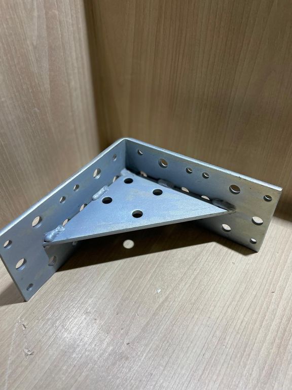 Уголок крепежный усиленный 200x200x100x6 — изображение 7