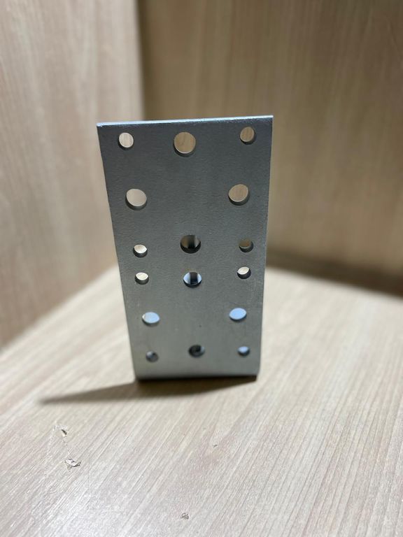 Уголок крепежный усиленный 200x200x100x6 — изображение 9